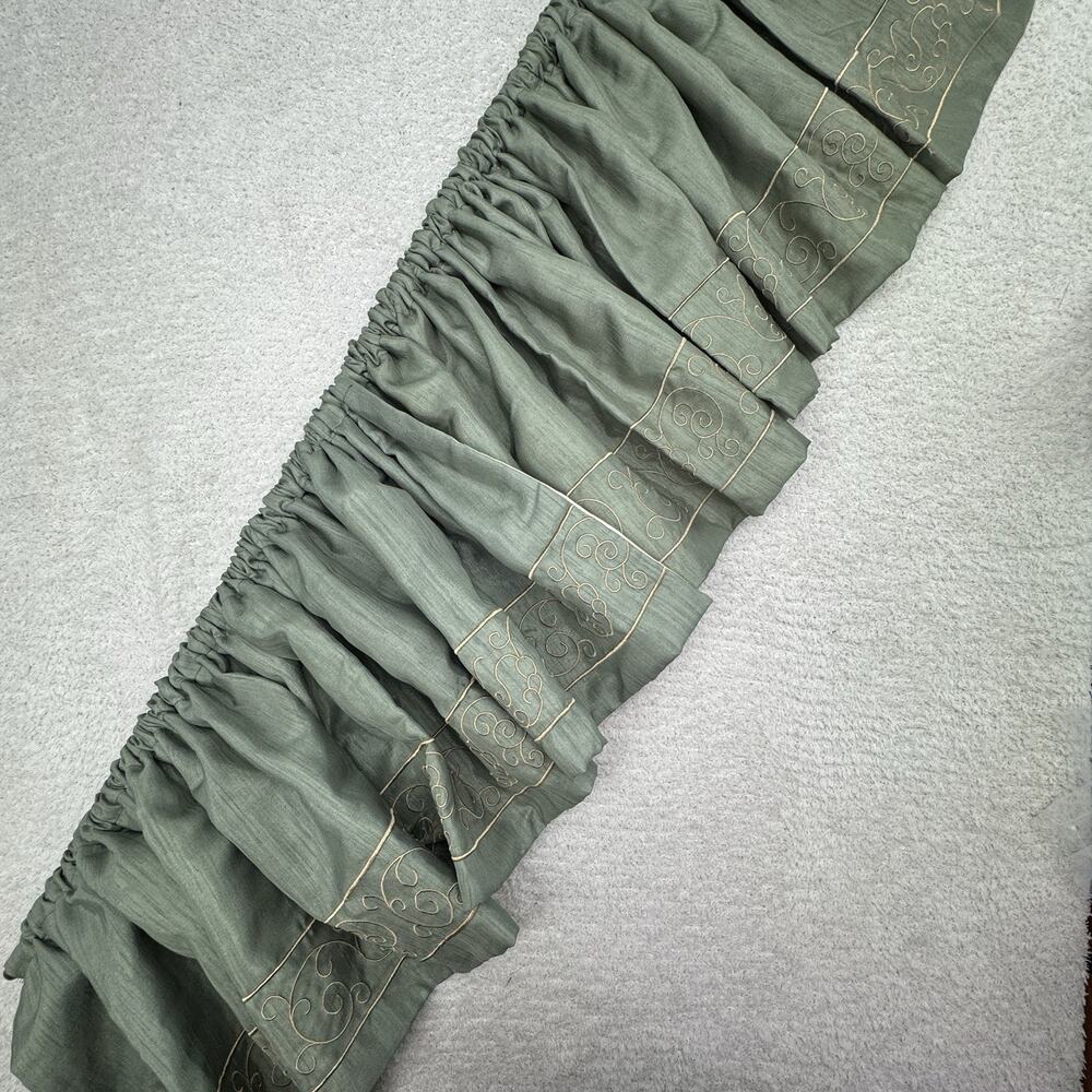 JCPenney Green Valance with Gold Accents